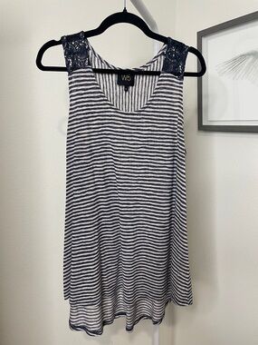 🎯W5 Anthropologie Navy & White Striped Lace-Shoulder Tank